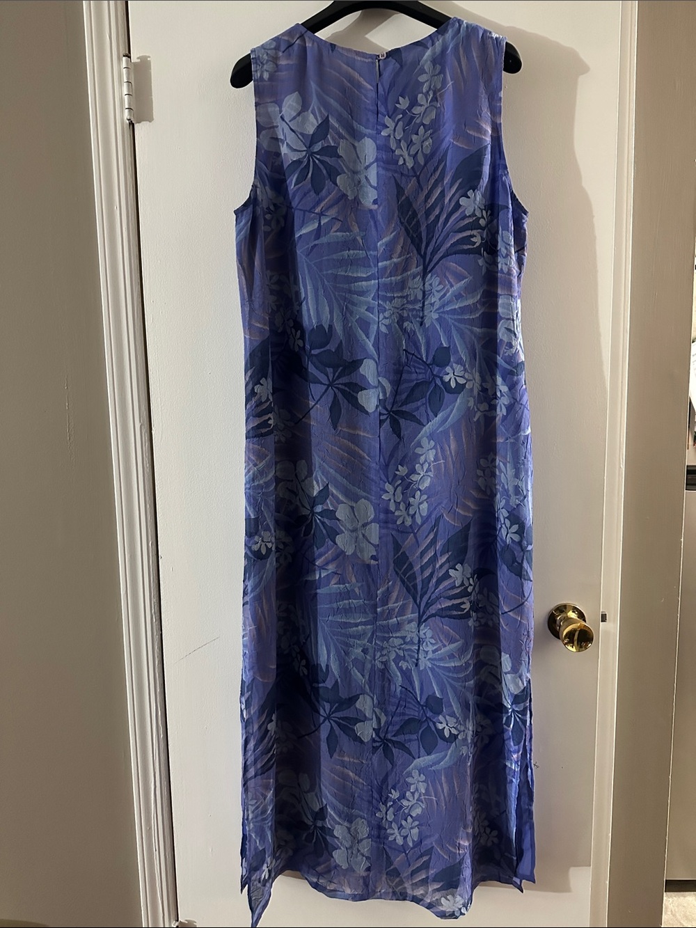 Sleeveless Purple Floral Midi Dress - Picture 3 of 4